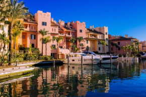 YOLO Spaces - Sotogrande - Puerto Luxury Apartment, San Roque